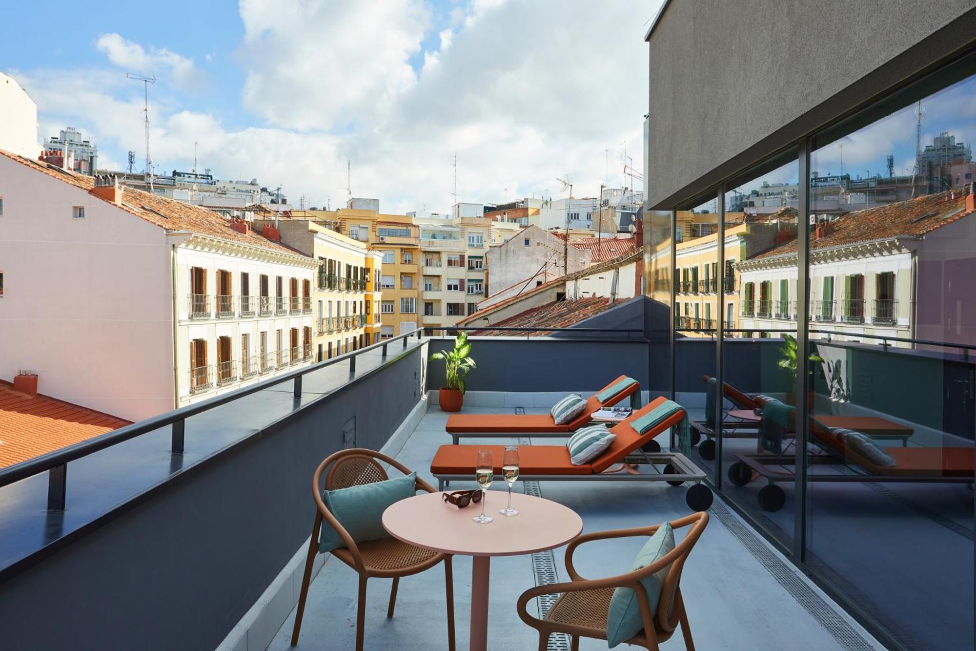 Hotel The Social Hub Madrid Esterno foto