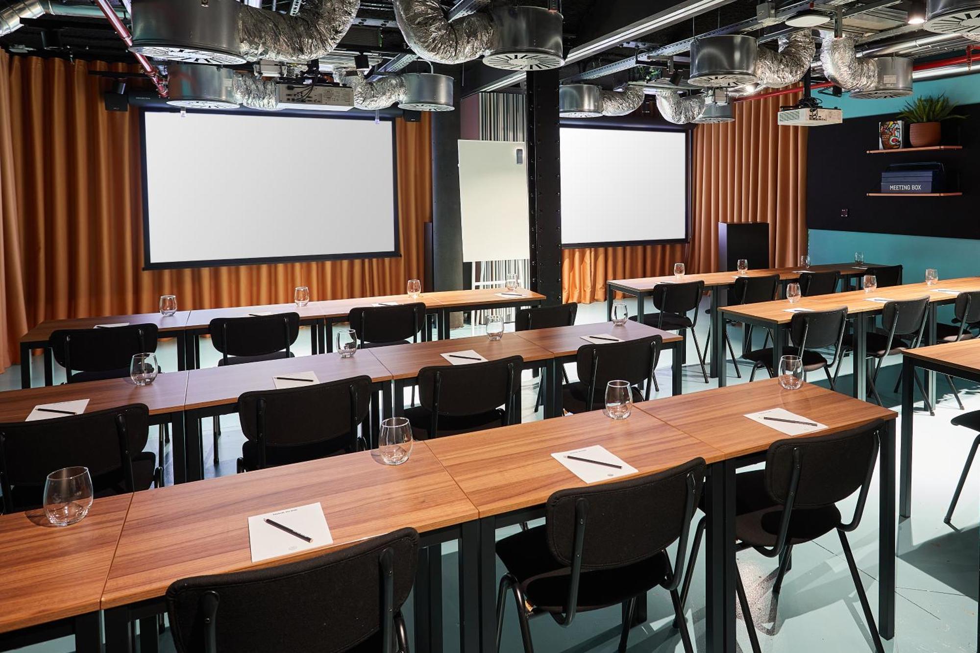 Hotel The Social Hub Madrid Esterno foto